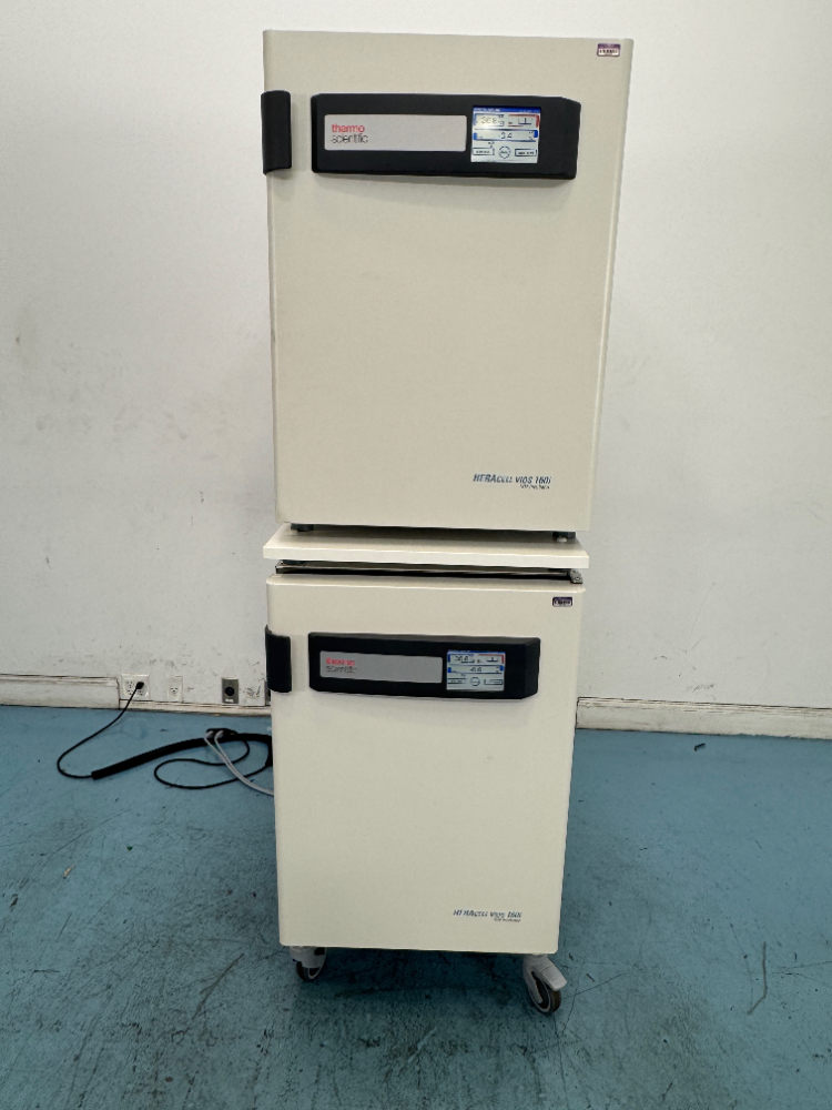 Image of Thermo Scientific Heracell Vios 160i CO2 Double Stack Incubator